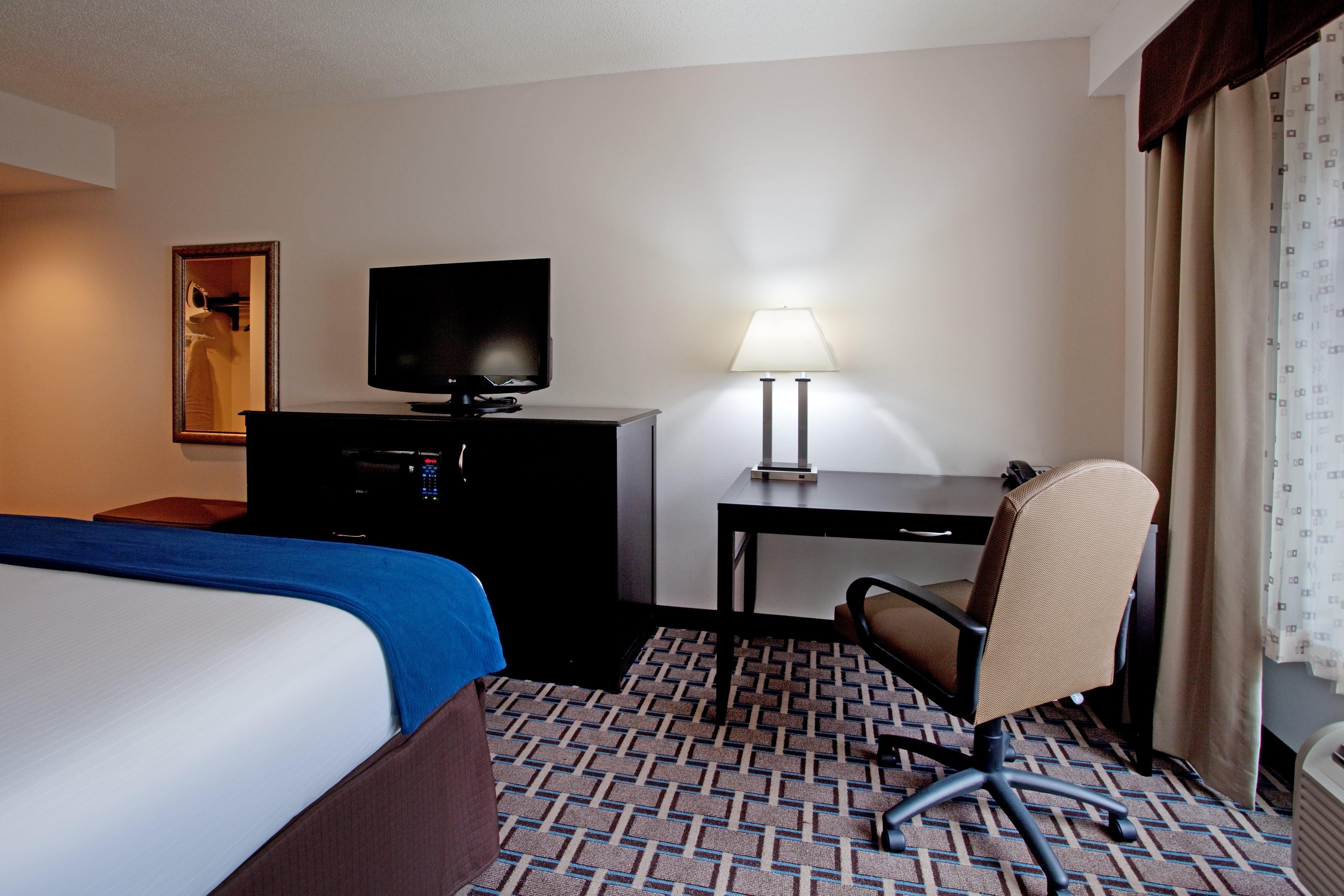 Holiday Inn Express Hotel & Suites Hope Mills-Fayetteville Airport By Ihg Экстерьер фото