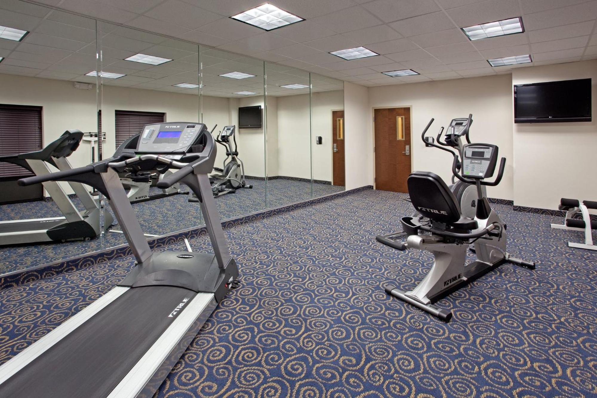 Holiday Inn Express Hotel & Suites Hope Mills-Fayetteville Airport By Ihg Экстерьер фото
