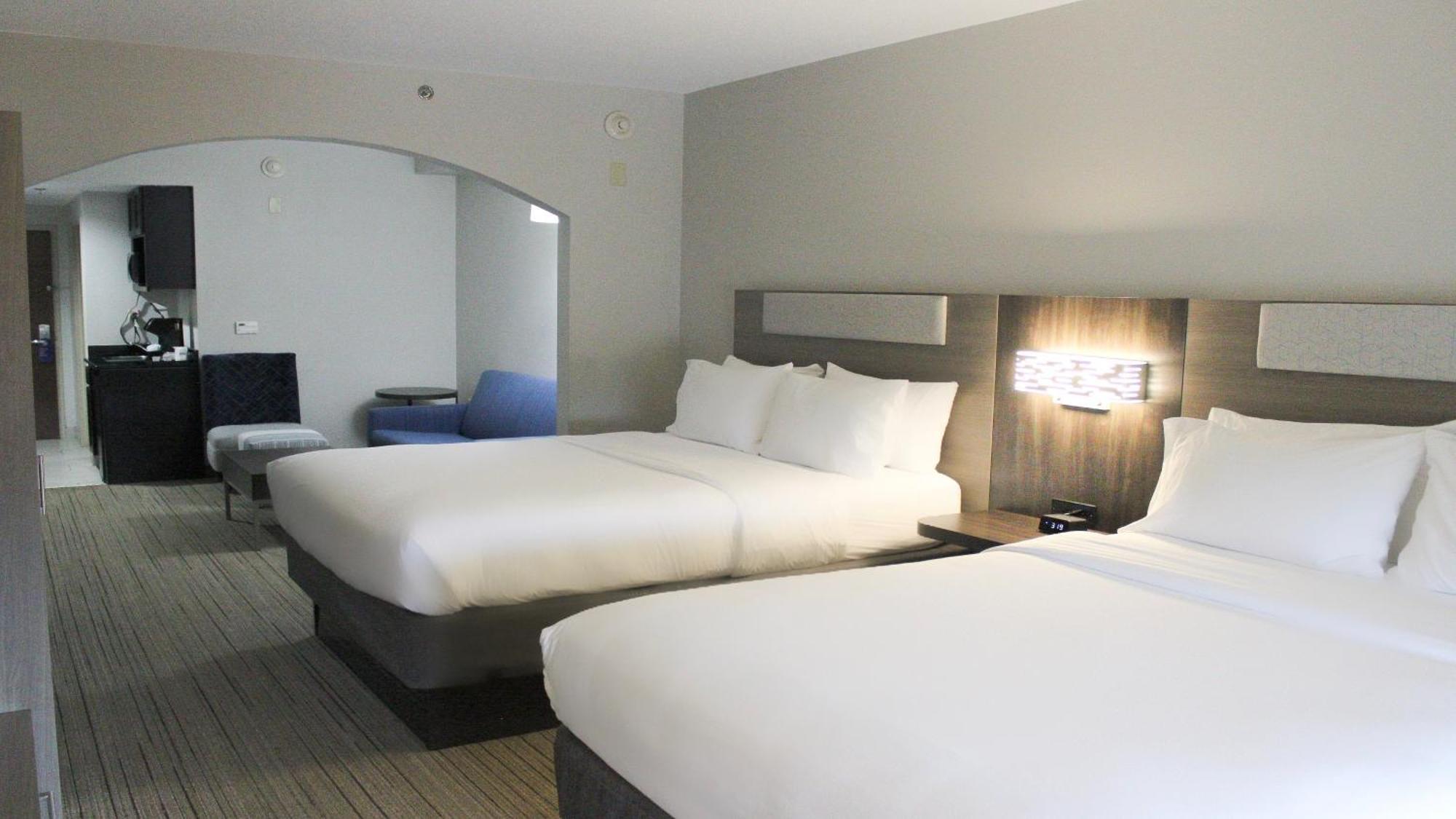 Holiday Inn Express Hotel & Suites Hope Mills-Fayetteville Airport By Ihg Экстерьер фото