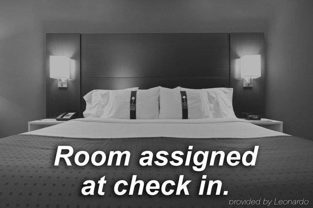 Holiday Inn Express Hotel & Suites Hope Mills-Fayetteville Airport By Ihg Экстерьер фото