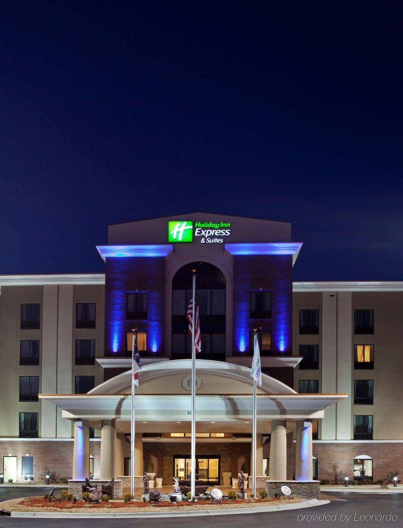 Holiday Inn Express Hotel & Suites Hope Mills-Fayetteville Airport, An Ihg Hotel Экстерьер фото